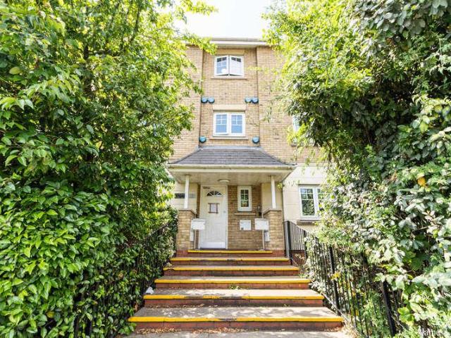 Flat for sale in Selly Park, West Midlands