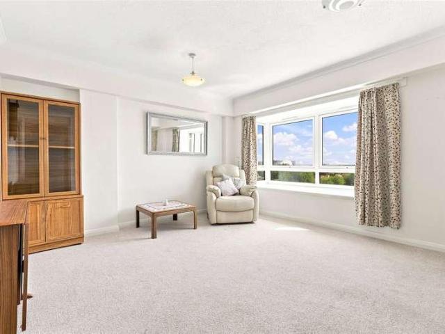 Flat for sale in Alton Barnes, Essex