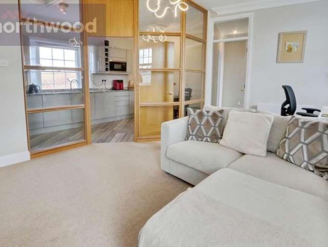 Flat for sale in High Field, York