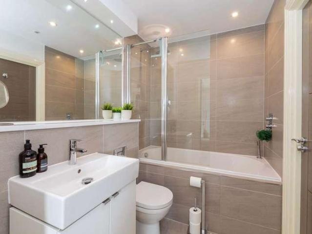 Flat for sale in Fishery, Maidenhead
