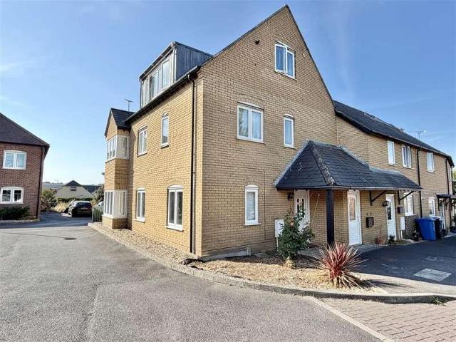 Flat for sale in Poole