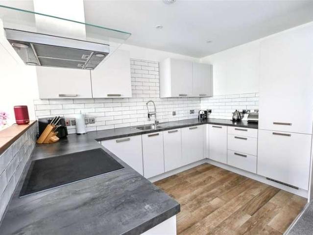Flat for sale in Crumbles, Eastbourne