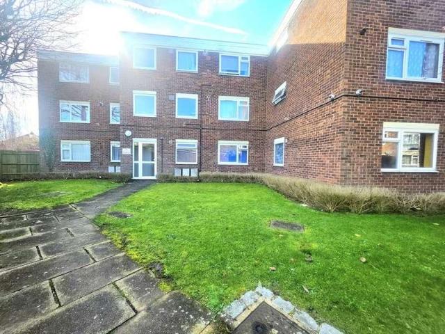Flat for sale in London Borough of Harrow, Greater London