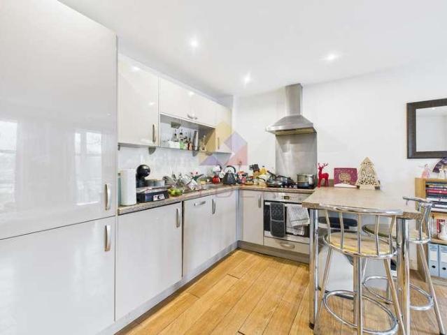 Flat for sale in Fordham Heath, Essex