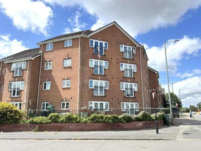 Flat for sale in New Invention, Bloxwich