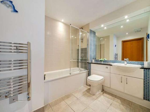 Flat for sale in Charlotteville, Westborough