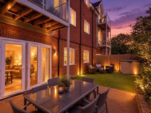 Flat for sale in Brookwood, Woking