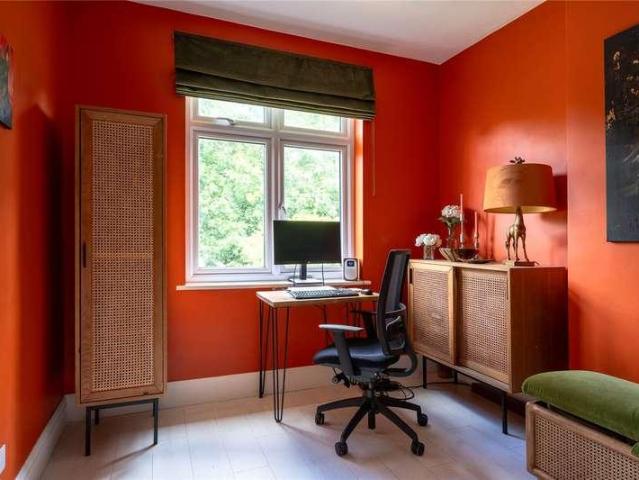 Flat for sale in London Borough of Lambeth, Greater London
