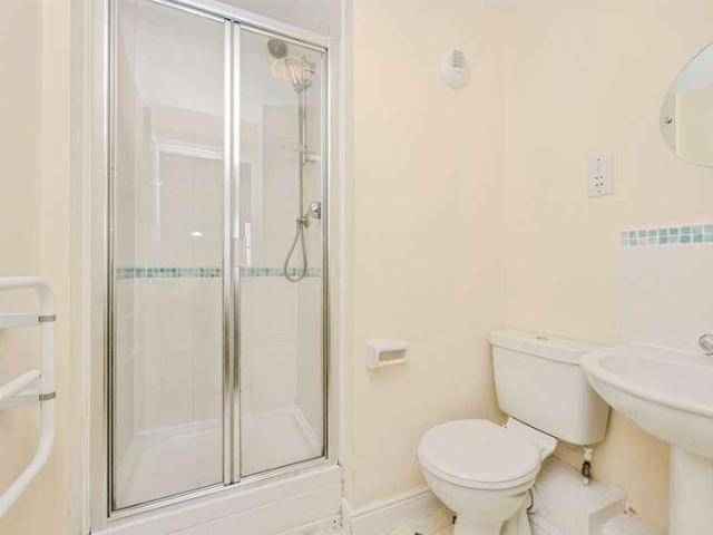 Flat for sale in Cimla, Briton Ferry