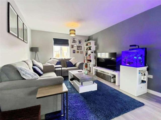 Flat for sale in Wokingham