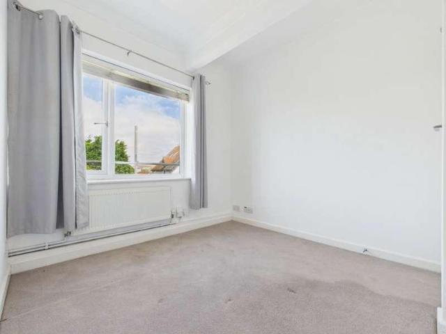 Flat for sale in Fishersgate, West Sussex