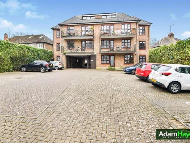 Flat for sale in London Borough of Barnet, Greater London