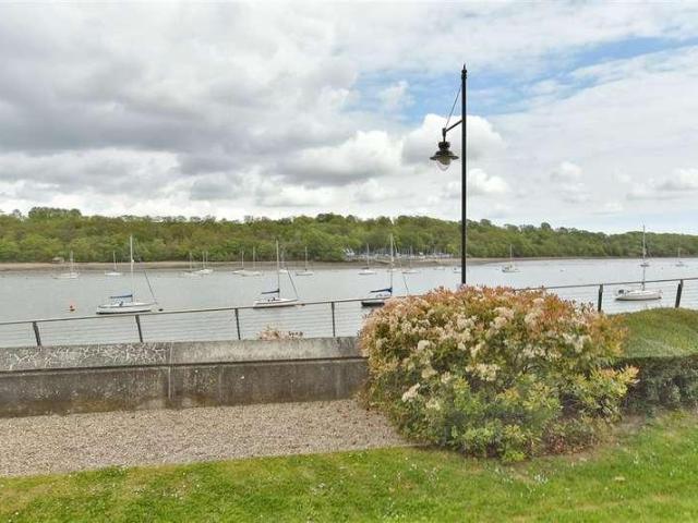 Flat for sale in St. Marys Island, Gillingham
