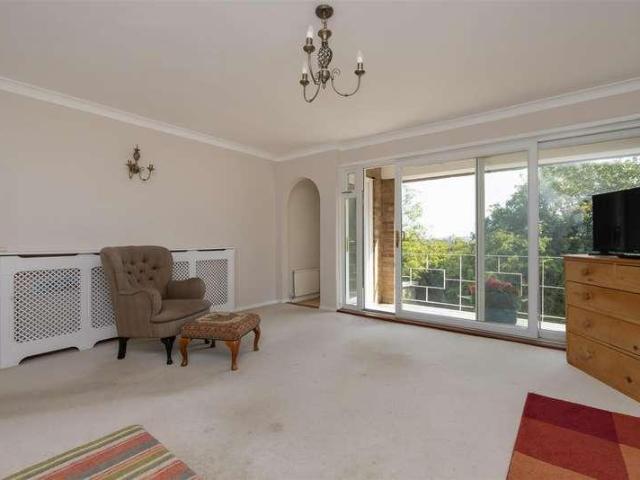 Flat for sale in Mariner's View, The Bridge