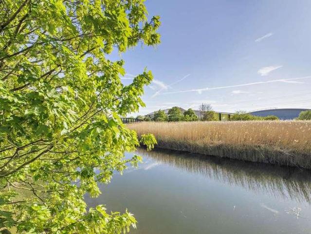 Flat for sale in Greater London