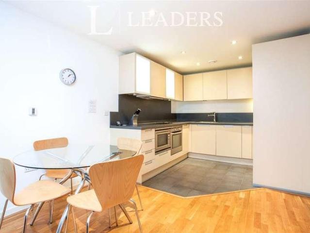 Flat for sale in Horsell, Woking