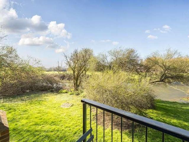 Flat for sale in Greater London