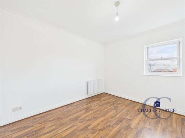 Flat for sale in Red Hill, Worcestershire