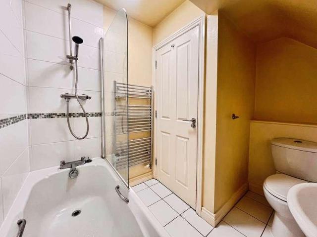 Flat for sale in Woodthorpe, Gedling