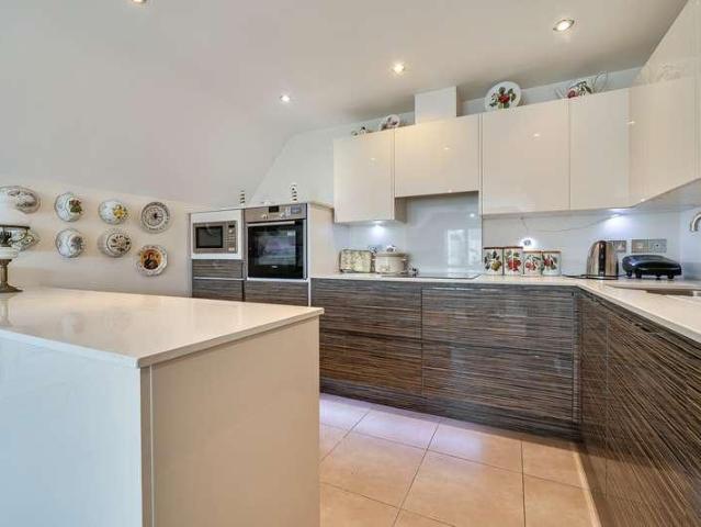 Flat for sale in North Watford