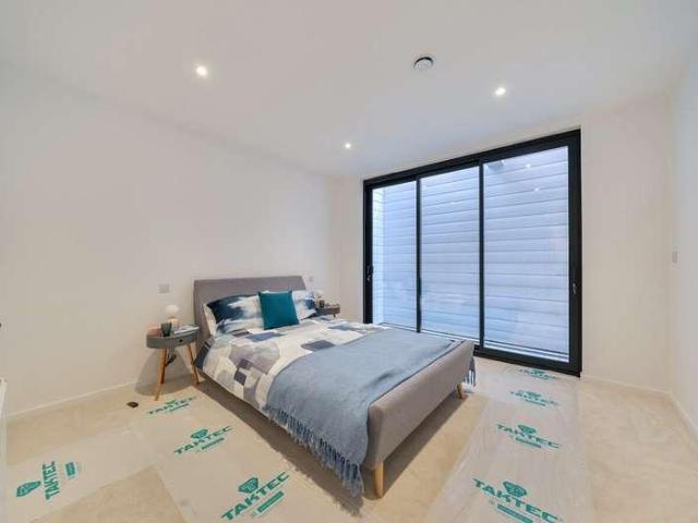 Flat for sale in Greater London
