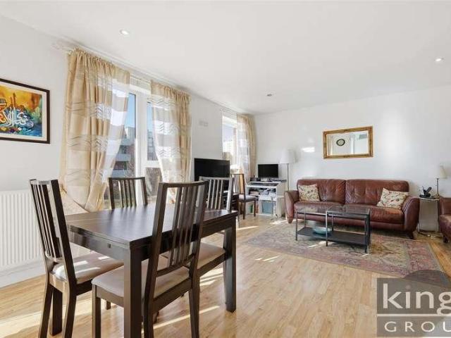 Flat for sale in Carterhatch, Greater London