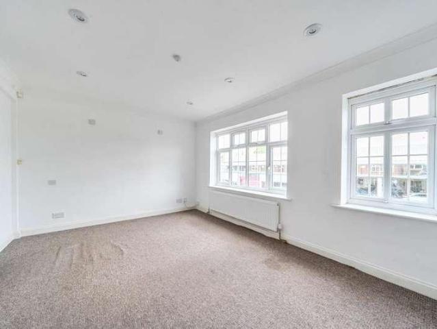 Flat for sale in Amersham