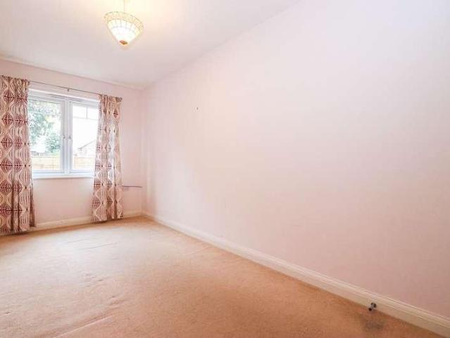 Flat for sale in Moorville