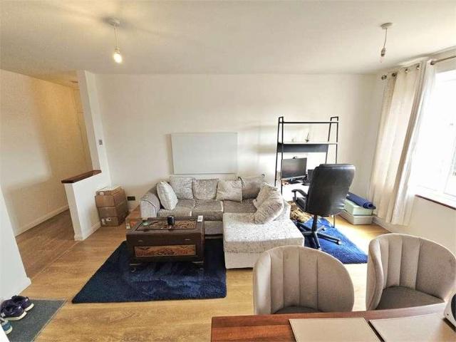Flat for sale in Sefton