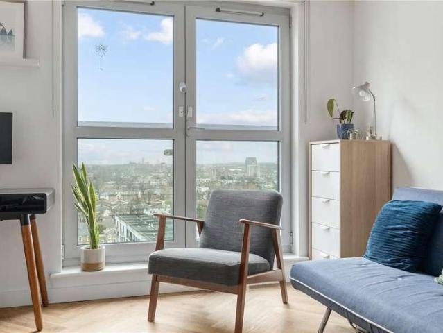 Flat for sale in Hoxton, De Beauvoir Town