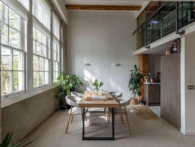 Flat for sale in Isle Of Man