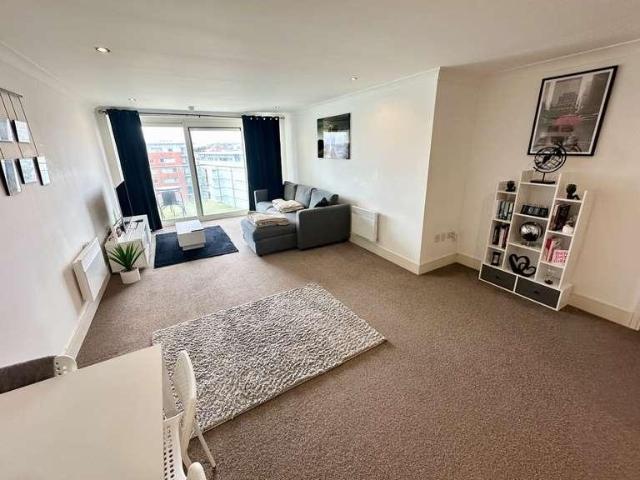 Flat for sale in Stoke, Ipswich