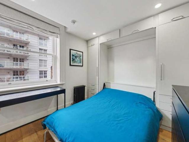 Flat for sale in Chalk Farm, Primrose Hill