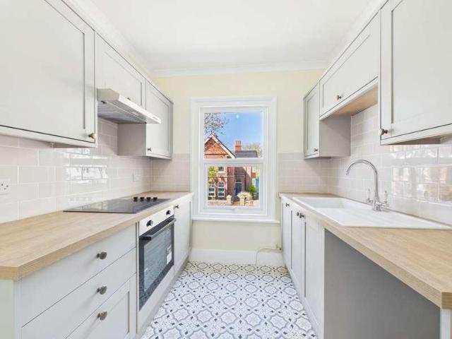 Flat for sale in West Worthing, Worthing