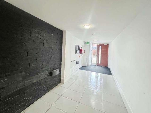 Flat for sale in Bolton, Smithills