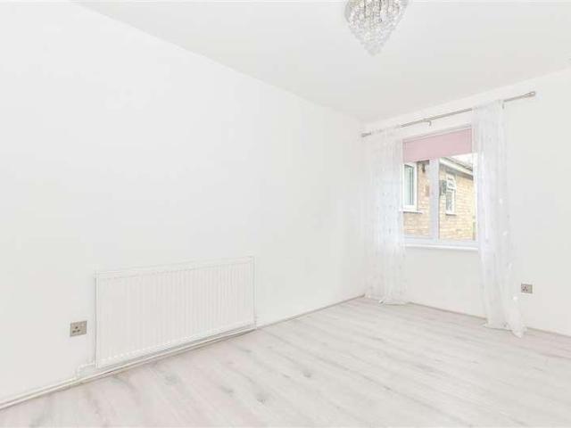Flat for sale in Parsonage Place, Midway