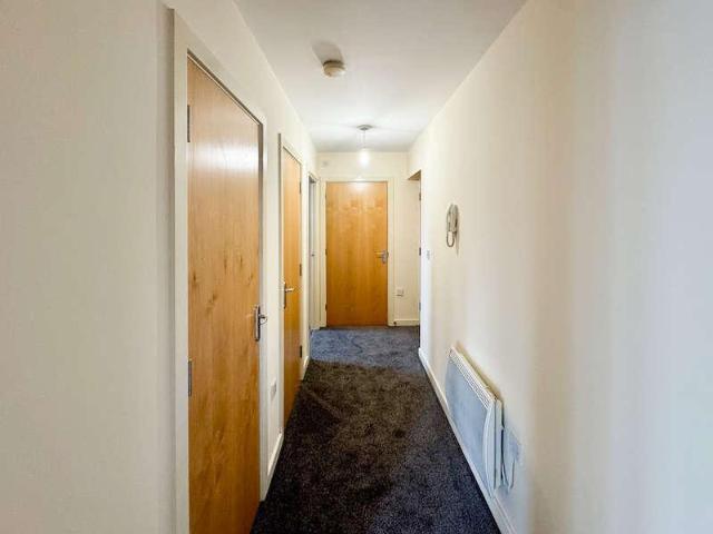 Flat for sale in Walsall, The Chuckery
