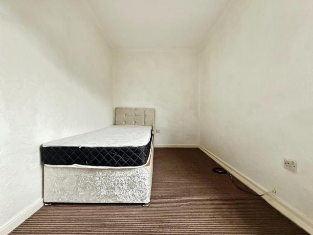 Flat for sale in Higher Folds, Wigan