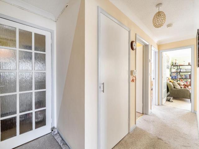 Flat for sale in Barton Stacey, Hampshire