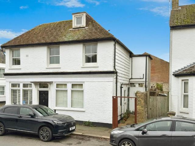 Flat for sale in Hythe, Folkestone