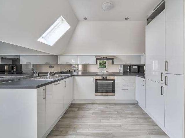 Flat for sale in Chesham, Asheridge