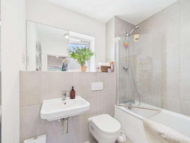 Flat for sale in Newell Green