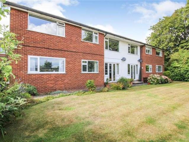 Flat for sale in Weetwood, West Yorkshire