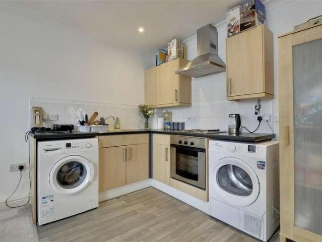 Flat for sale in Fratton, City Of Portsmouth