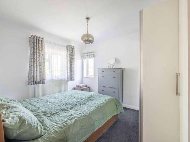 Flat for sale in Datchet