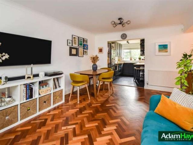Flat for sale in Hampstead Garden Suburb, Greater London