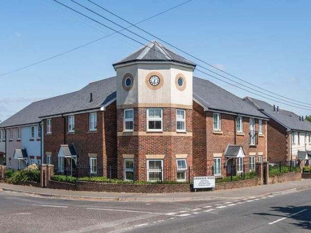 Flat for sale in Hedge End, Helford