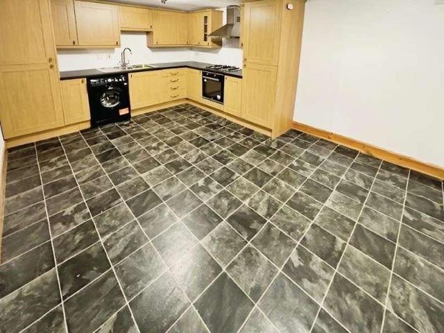 Flat for sale in Macedonia, Leslie