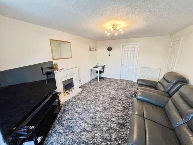 Flat for sale in Fernhill Gate, Lee Bank