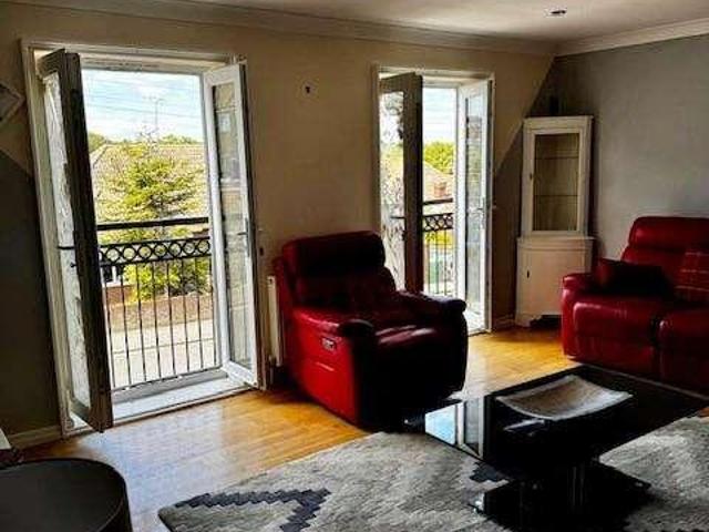 Flat for sale in Upton, Acol